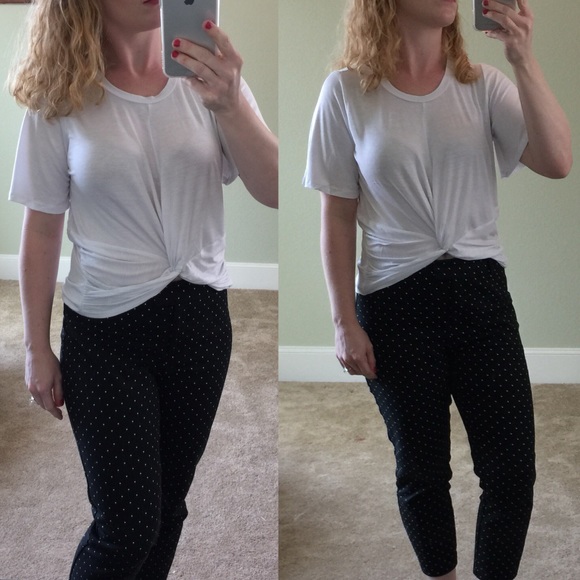 30% OFF BUNDLES Medium White Knit Short Sleeve Top - Picture 2 of 7